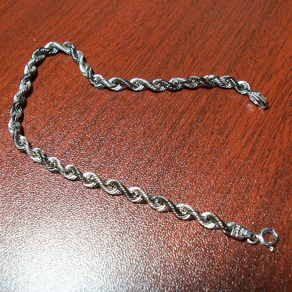 14K White Gold and Black Rhodium Bracelet - Picture 7 of 7
